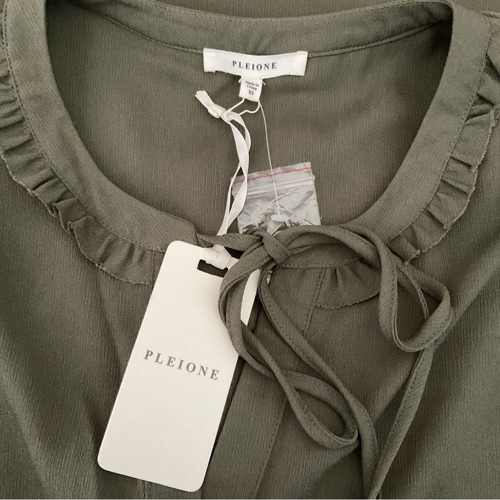 PLEIONE Olive Green Gauze Sleeveless Peplum Blouse Women’s XS Anthropologie - Picture 5 of 6
